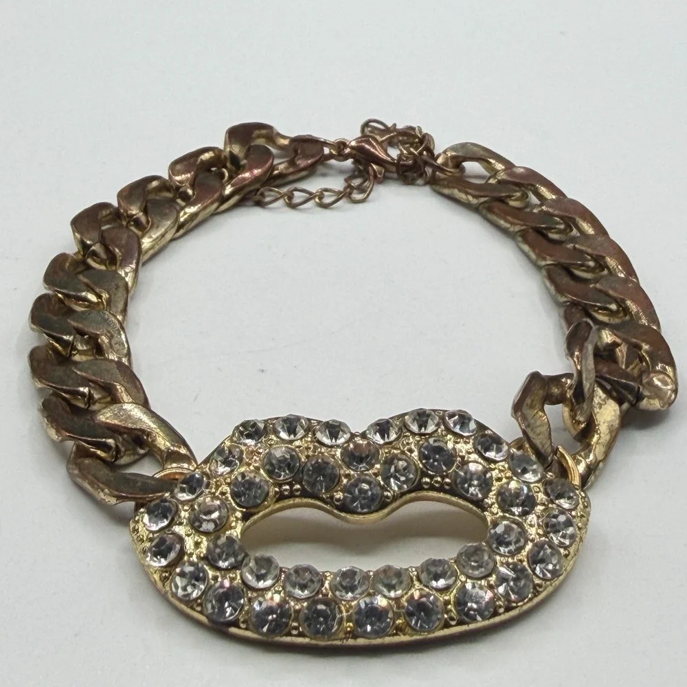 Gold Tone Rhinestone Lips Chunky Curb Chain Bracelet Statement Costume Jewelry